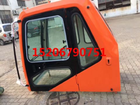 點擊查看詳細信息<br>標(biāo)題：斗山DH220-7/DH-7型駕駛室 可選裝內(nèi)飾  閱讀次數(shù)：2181